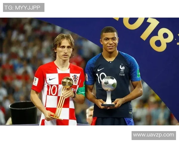 四大球星引领世界足球风潮探寻绿茵传奇与巅峰对决